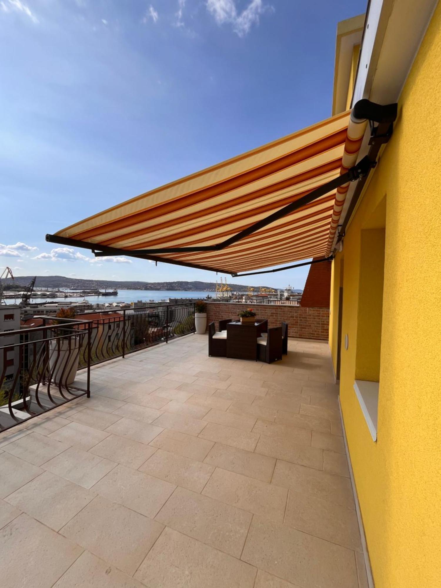 Il Dandy Appartamento Con Parcheggio Trieste Exterior foto